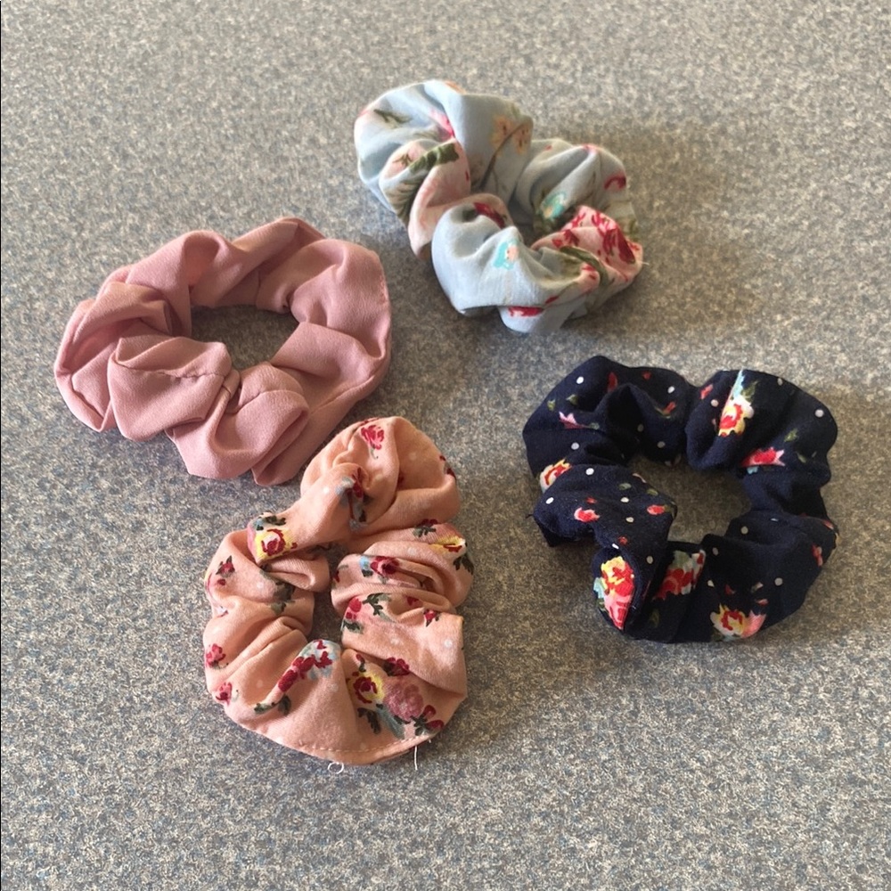 Floral and Solid Scrunchie Set - Pink, Blue, Navy